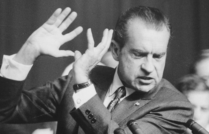 Никсон использовал ЦРУ в политических целях.