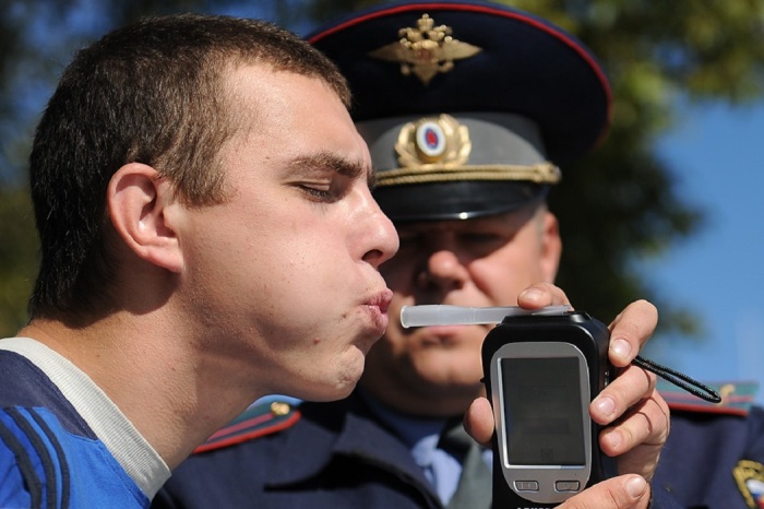 Тестер покажет опьянение и после нулевки. ¦Фото: Яндекс.Новости.