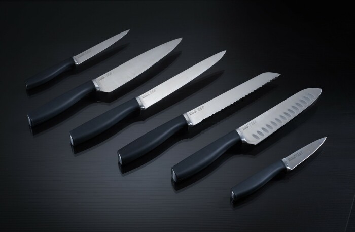 Твердый нож для кухни. |Фото: buydesign.by.
