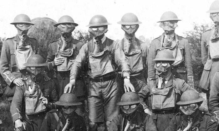 Отношение к бороде в армии окончательно изменила Первая мировая война. Солдаты той же Великобритании, но уже в 1916 году. |Фото: stormfront.org.