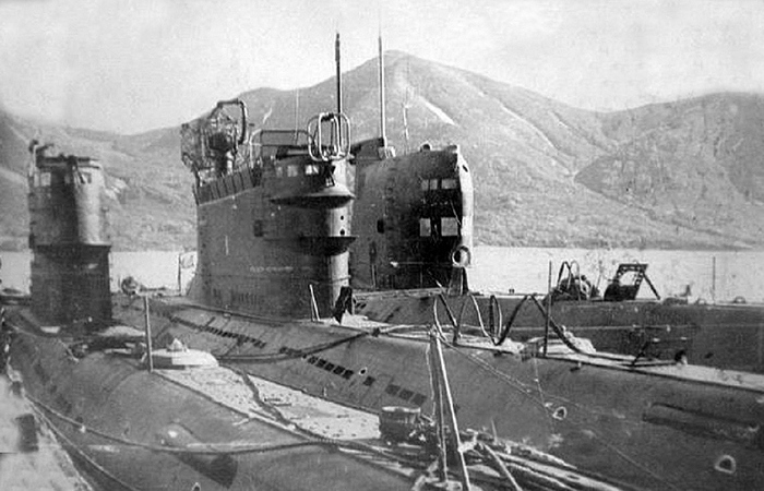 На подлодку поставили РЛС. На подлодку поставили РЛС.