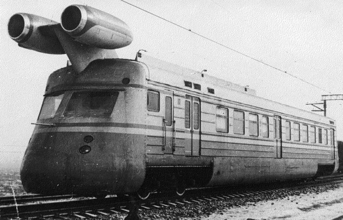 Как в Советском Союзе пытались приделать реактивный двигатель к поезду