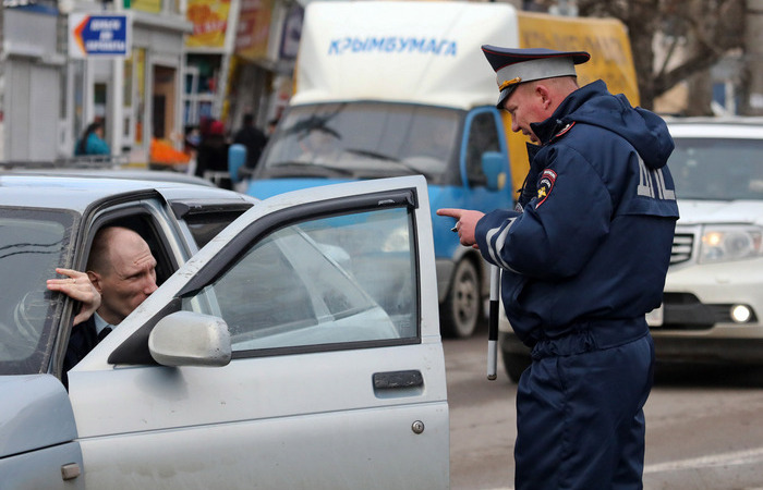 Чаще всего просто проверка документов. /Фото: zr.ru. Чаще всего просто проверка документов. /Фото: zr.ru.