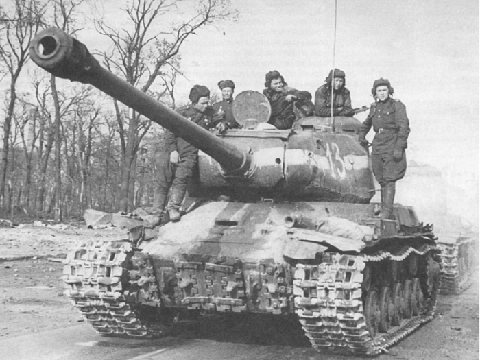 После войны тяжелые танки быстро устаревали. |Фото: steamcommunity.com.
