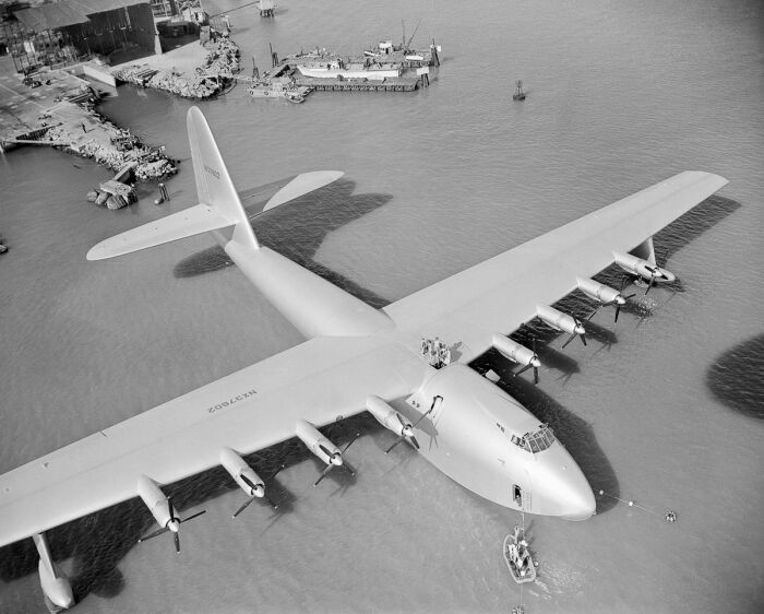 Х-4 Геркулес - самый большой самолет в истории. |Фото: livejournal.com.