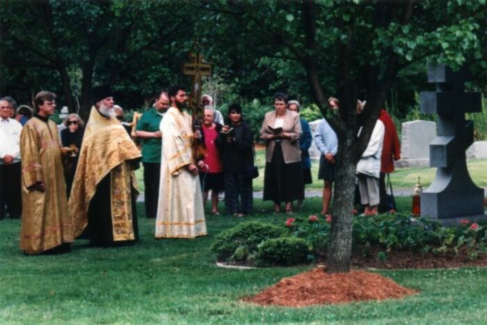 Положение креста - это не догмат. /Фото: orthodoxchristiancemetery.org.