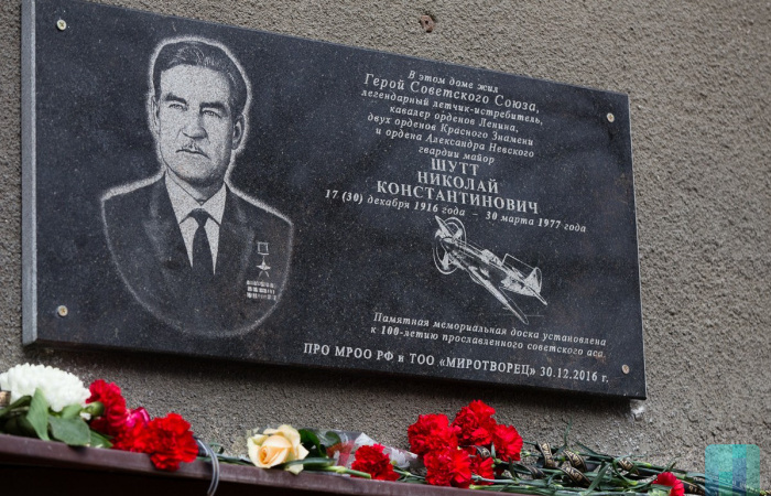 «Макарыч, принимай аппарат!»: как летчик-истребитель Николай Шутт вернулся к своим на танке 