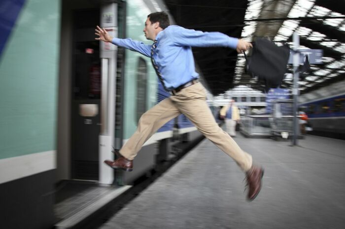 Вообще поезда и любые прыжки плохо совмещаются. |Фото: ustaliy.ru.
