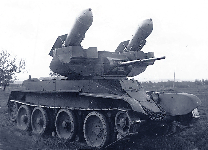 Ракетный танк на базе БТ-5. |Фото: worldofhistory.ru.