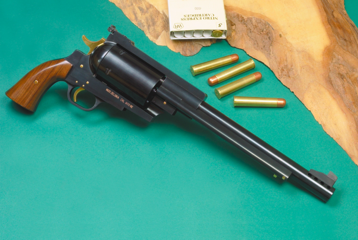 Большой револьвер для большой охоты. |Фото: fandom.com.