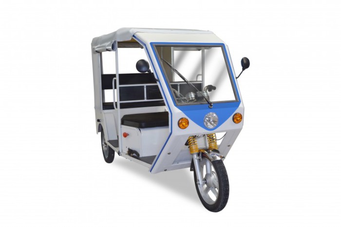 Рикша с электромотором от Terra Motors.