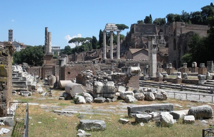 Но не стоит смотреть на неё сквозь розовые очки.