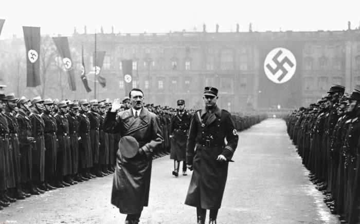 Постепенно в Европе и СССР начали отказываться от свастики из-за ее популярность у нацистов.  |Фото: forneo.net.