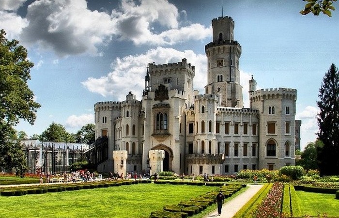 Замок Глубока - один из самых красивых замков в Европе.