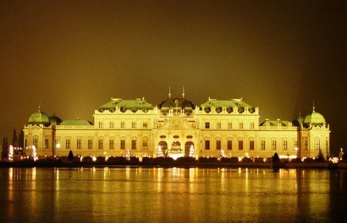 Дворец Бельведер в Вене - помпезно и аристократично.