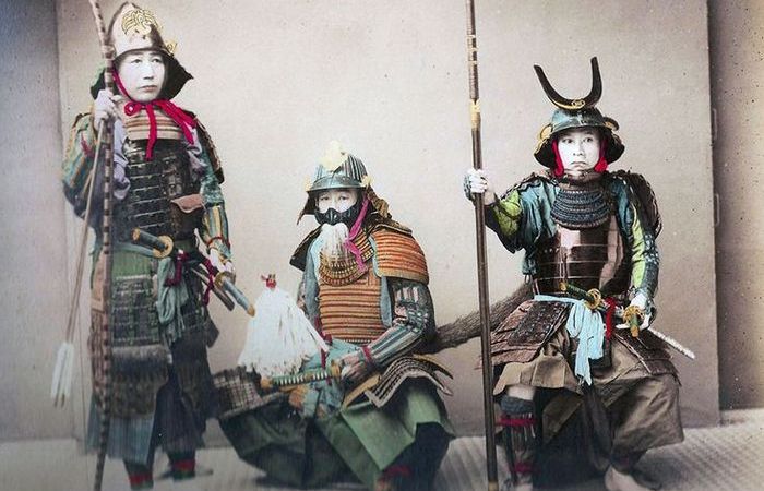 На самом деле снаряжение самураев адекватное их ТВД. На самом деле снаряжение самураев адекватное их ТВД.