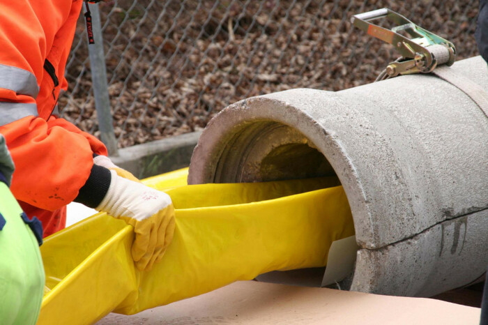 Санация чулком - крайне популярный способ. /Фото: pf-stis.com.