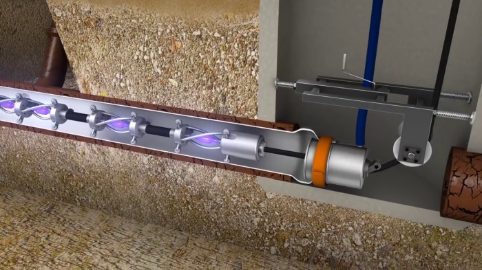 После обработки ультрафиолетом получается новая полимерная труба. /Фото: YouTube.