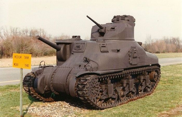 В разных странах - разные традиции.