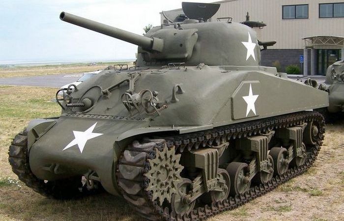 На самом деле сравнивать почти невозможно.