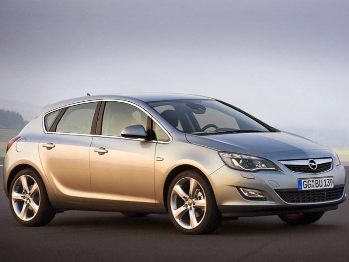 Не стоит больше брать Opel Astra J.