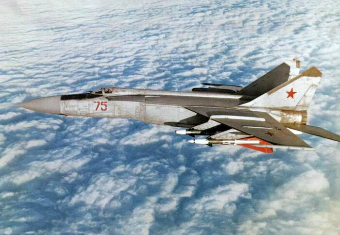 Мог бы справиться МиГ-25. |Фото: cmvvs.ru.