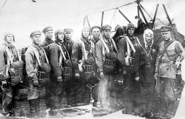 Советские десантники родились как экспериментальное подразделение.