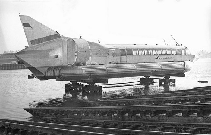 В движение приводился авиационным мотором. /Фото: pastvu.com. В движение приводился авиационным мотором. /Фото: pastvu.com.