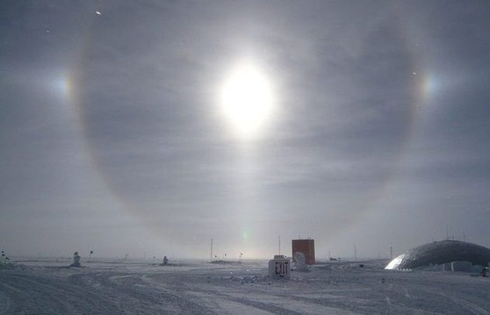 Южный полюс: круглосуточное Солнце.