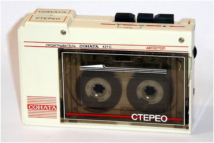 Советский кассетный аудиоплеер Соната П-421