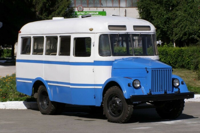 Один из первых автобусов. |Фото: kolesa.ru.