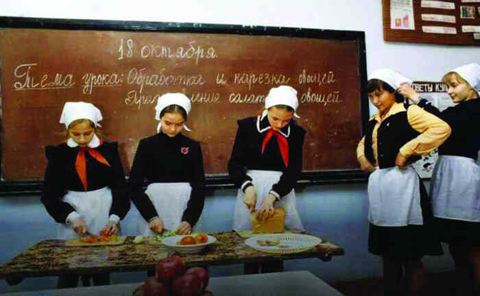 Советские дети умели готовить. |Фото: bezformata.com.