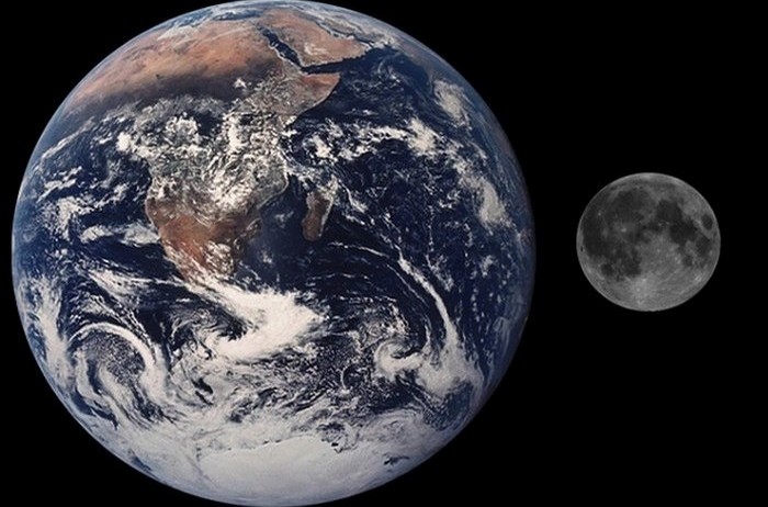 Объем Луны равен объему Тихого океана.