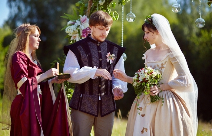 Были весьма специфические представления. /Фото: wedisson.ru. 