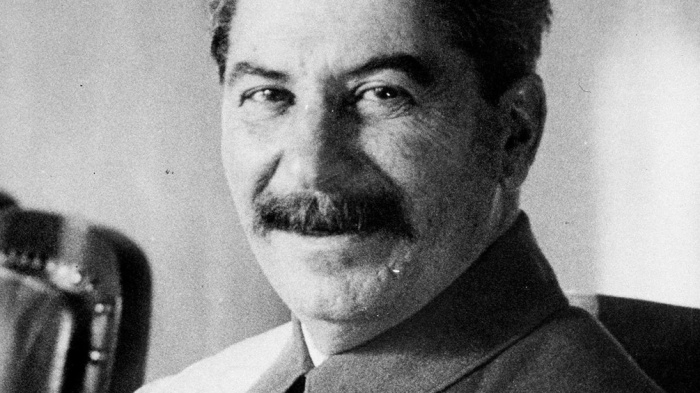 При Сталине образование стало частично платным.