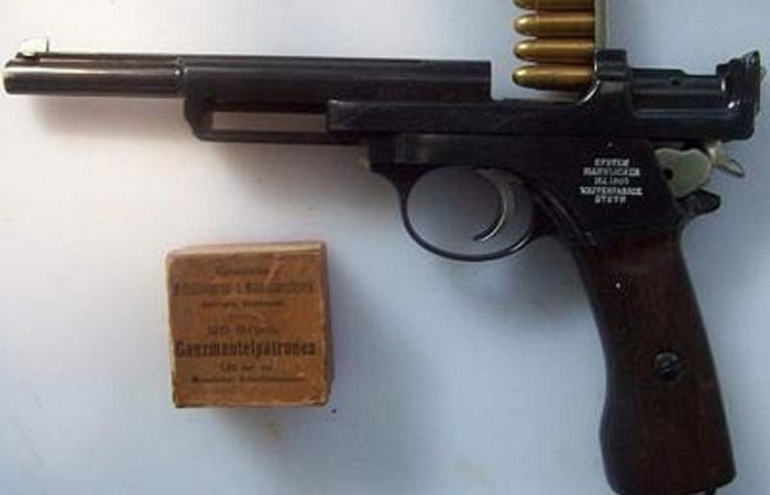 В лучшем случае были 10-патронные пистолеты. В лучшем случае были 10-патронные пистолеты.