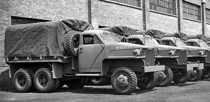 Первые машины пошли осенью 1941. |Фото: autogoda.ru.