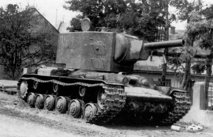 Сначала был КВ-2. Сначала был КВ-2.