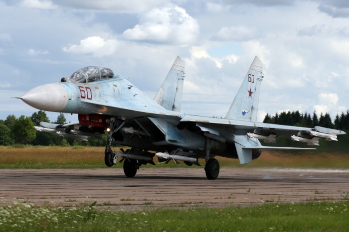 Затем выбор пал на советские Су-27УБ. |Фото: ВКонтакте.