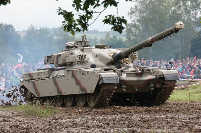 Британский танк Вождь. |Фото: pinterest.com.
