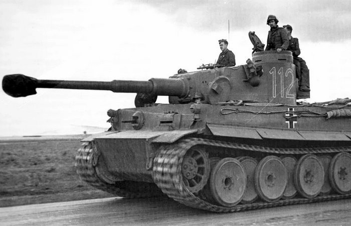 Тяжелый танк PzKpfw VI 