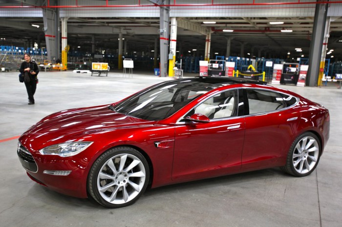 Бюджетная модель электрокара Tesla.