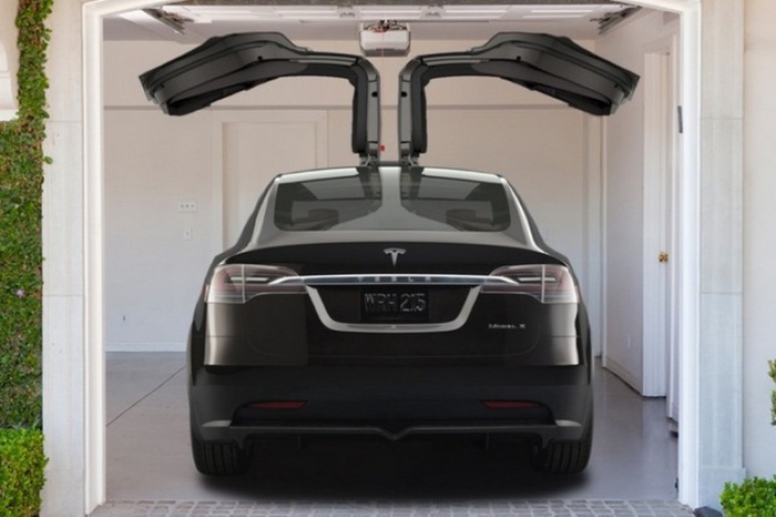Нет узких гаражей - есть Tesla Model X.