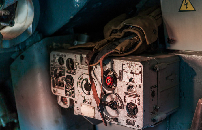 Танк получил новую рацию и новую оптику. Танк получил новую рацию и новую оптику.