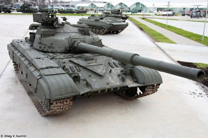 Проектировали новый танк на базе Т-64. |Фото: letsgophotos.ru.