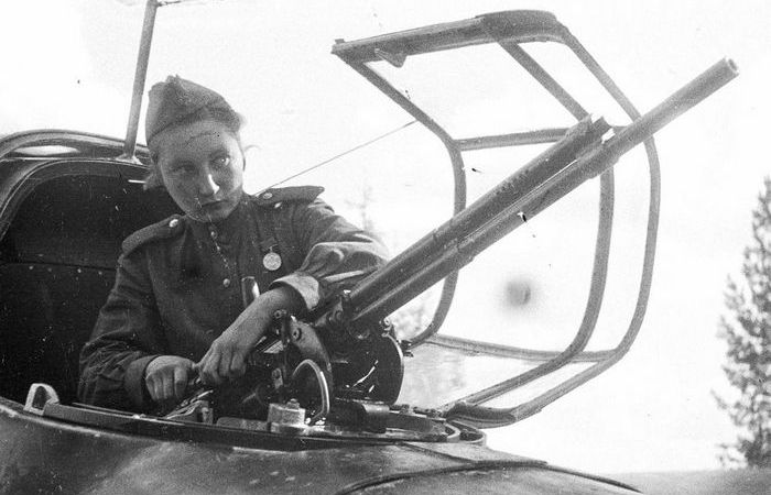 Пулемёт пришлось дорабатывать.