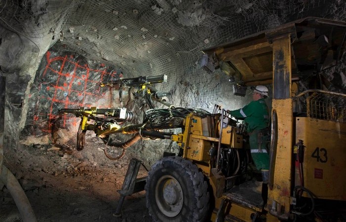 Урана добывают много, но недостаточно.