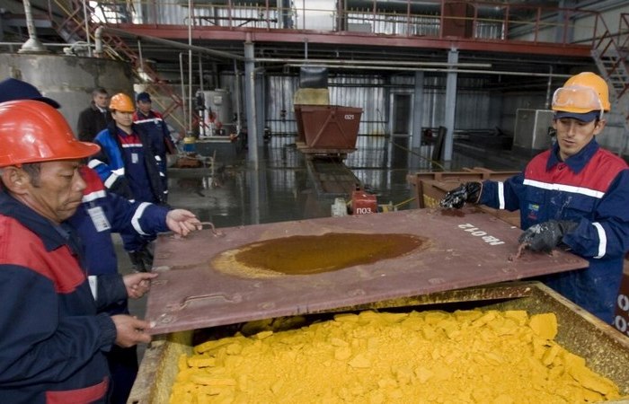 Вот только сначала уран нужно обогатить.