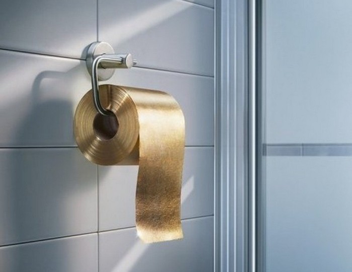 Золотая туалетная бумага.