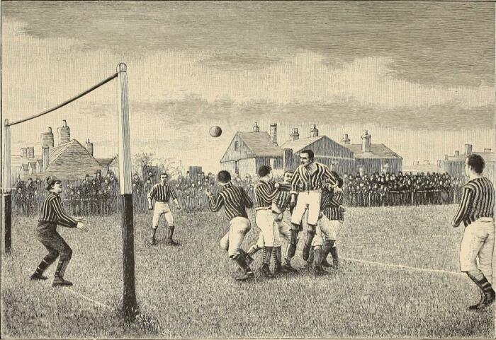 Современные футбольные ворота появились только в 19 веке. |Фото: ya.ru.